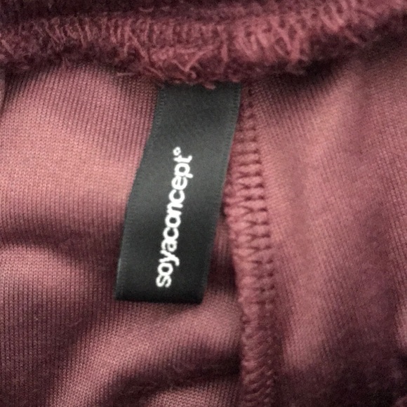 Soya Concept Velvet Sweat Suit - Picture 2 of 2